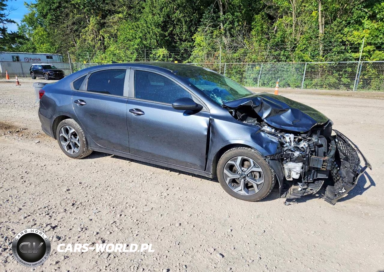 2021 Kia Forte Lxs VIN:3KPF24AD9ME380367 - 4