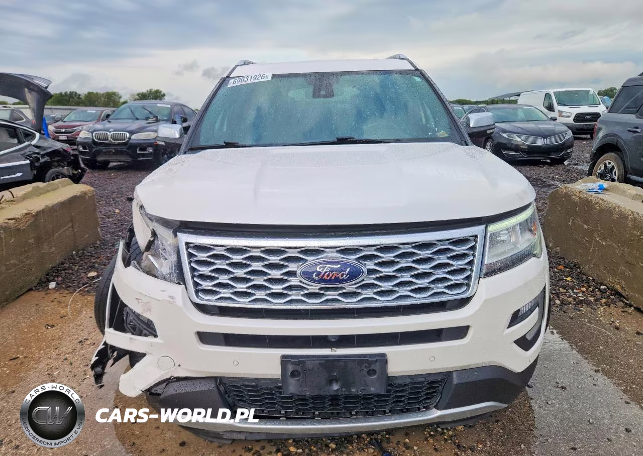 2017 Ford Explorer Platinum VIN:1FM5K8HT4HGD16819 - 5
