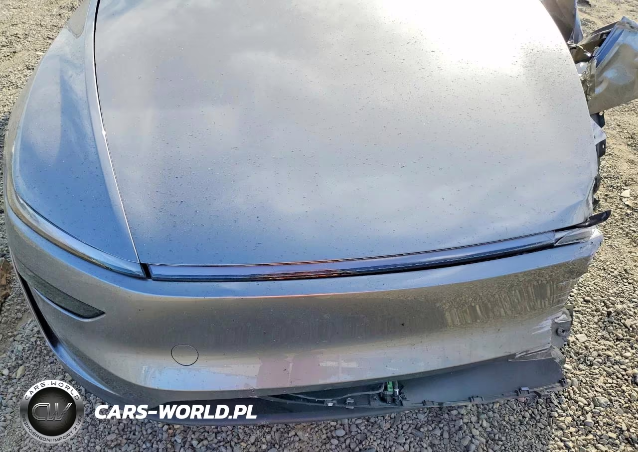 2026 Tesla Model Y VIN:7SAYGDEE4TF603293 - 11