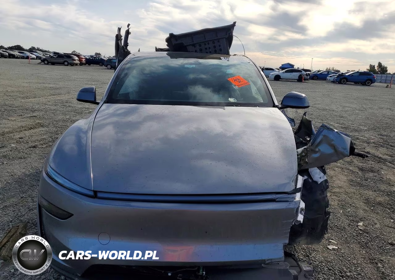 2026 Tesla Model Y VIN:7SAYGDEE4TF603293 - 5