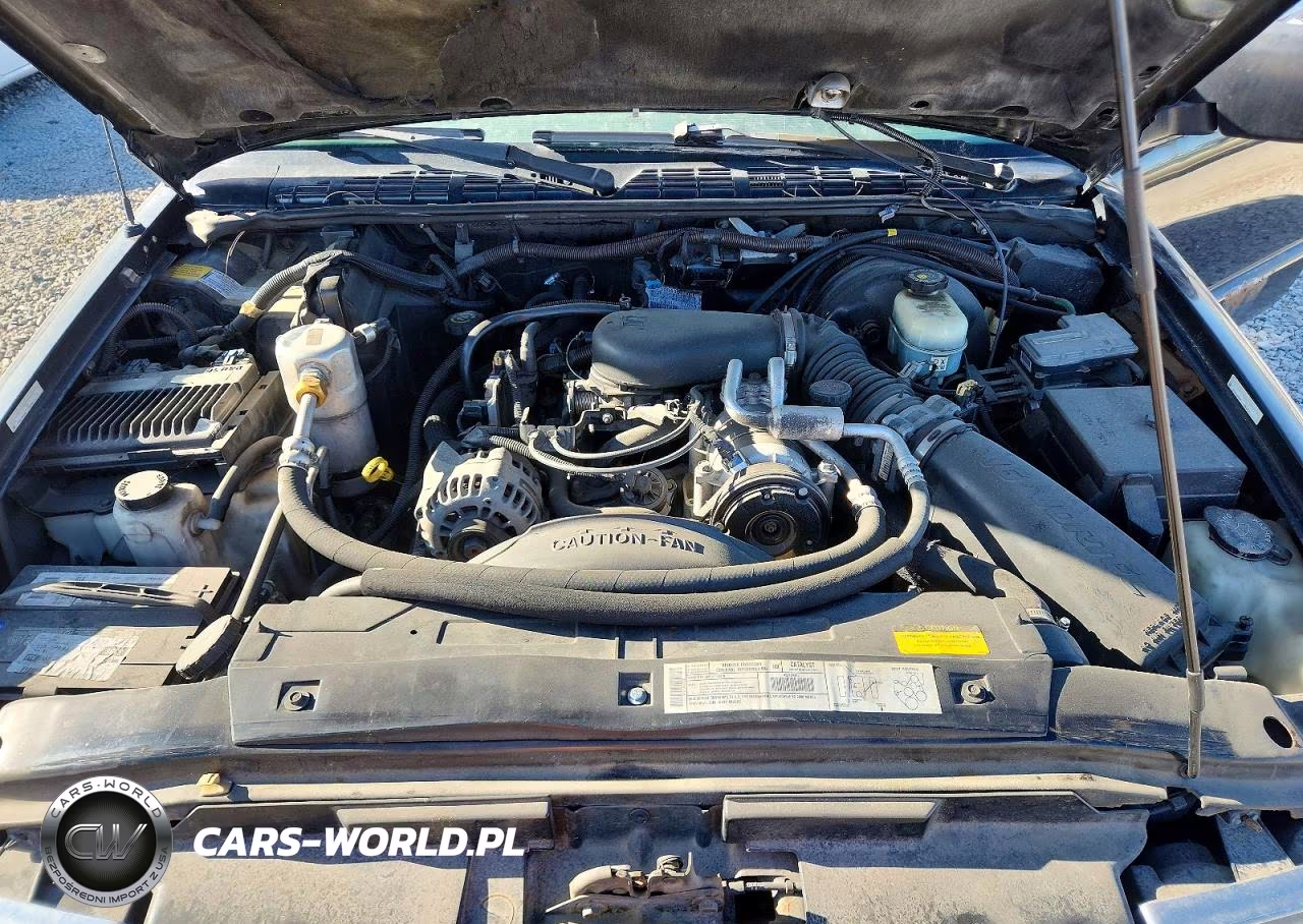 2000 Chevrolet Blazer VIN:1GNCT18W0YK104630 - 11