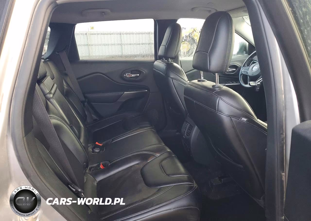 2019 Jeep Cherokee Latitude Plus VIN:1C4PJMLN9KD259432 - 11
