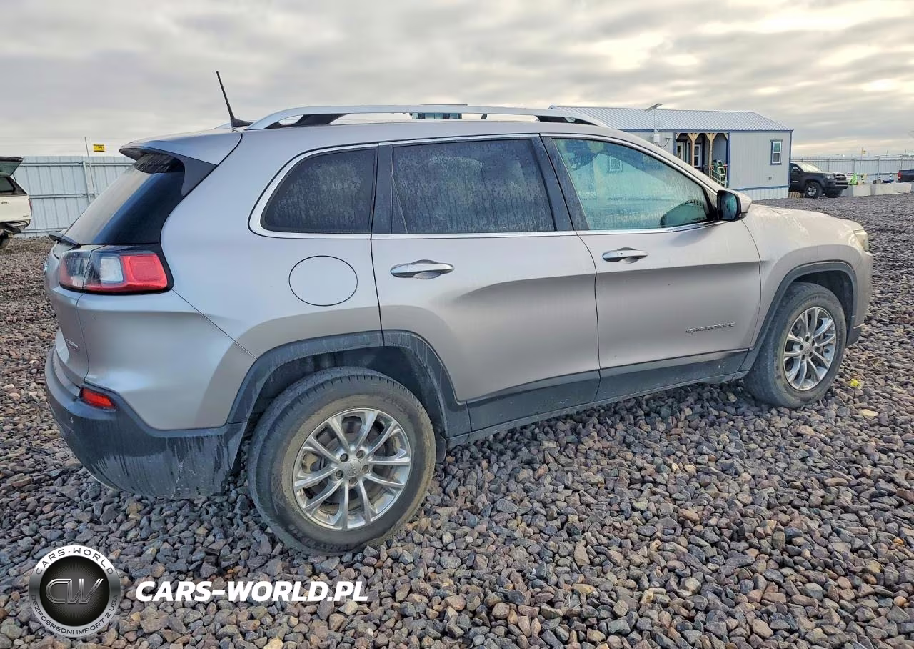 2019 Jeep Cherokee Latitude Plus VIN:1C4PJMLN9KD259432 - 3