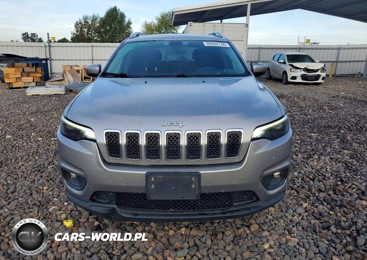 2019 Jeep Cherokee Latitude Plus VIN:1C4PJMLN9KD259432 - 5