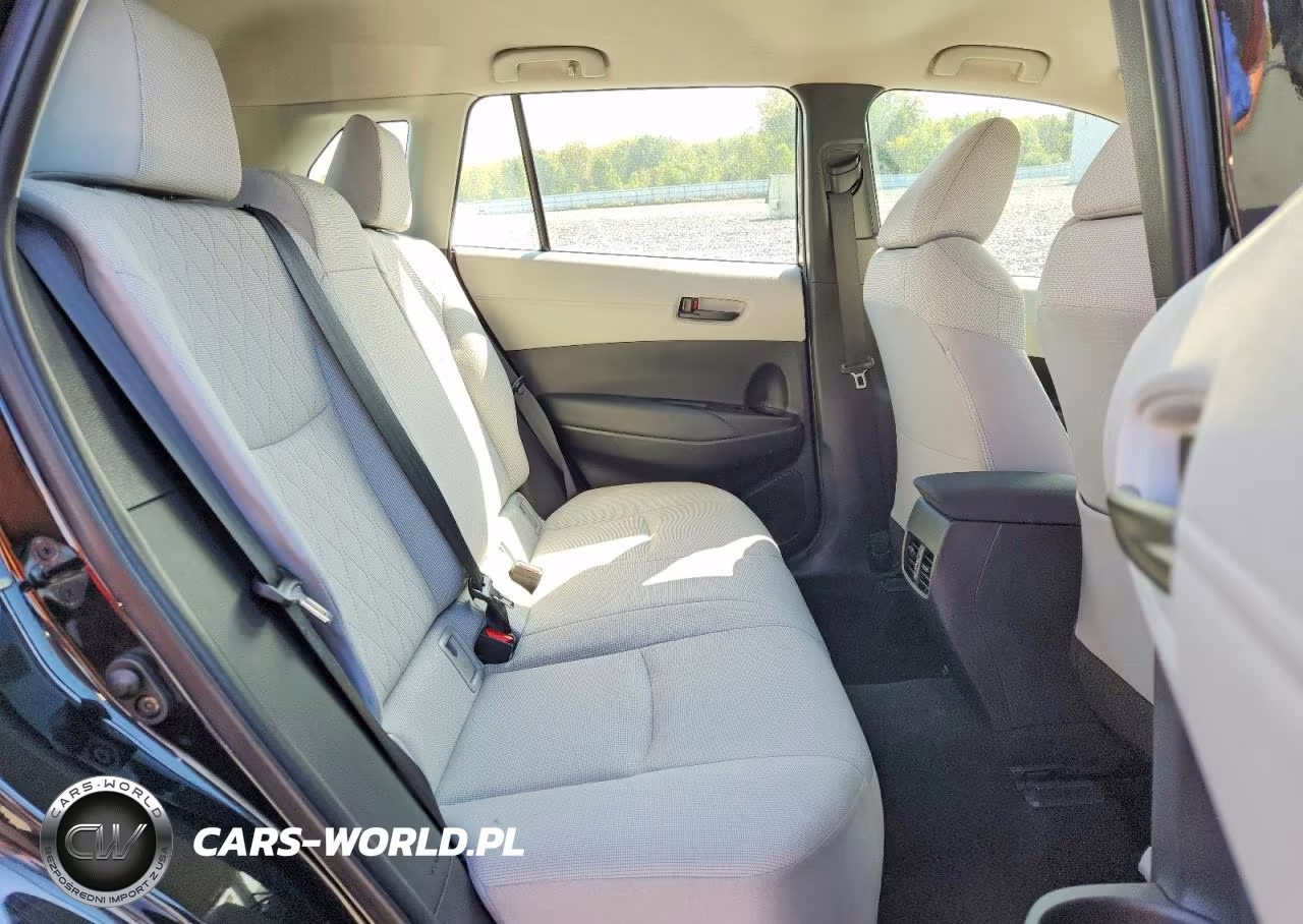 2023 Toyota Corolla Cross L VIN:7MUAAABG3PV044721 - 11