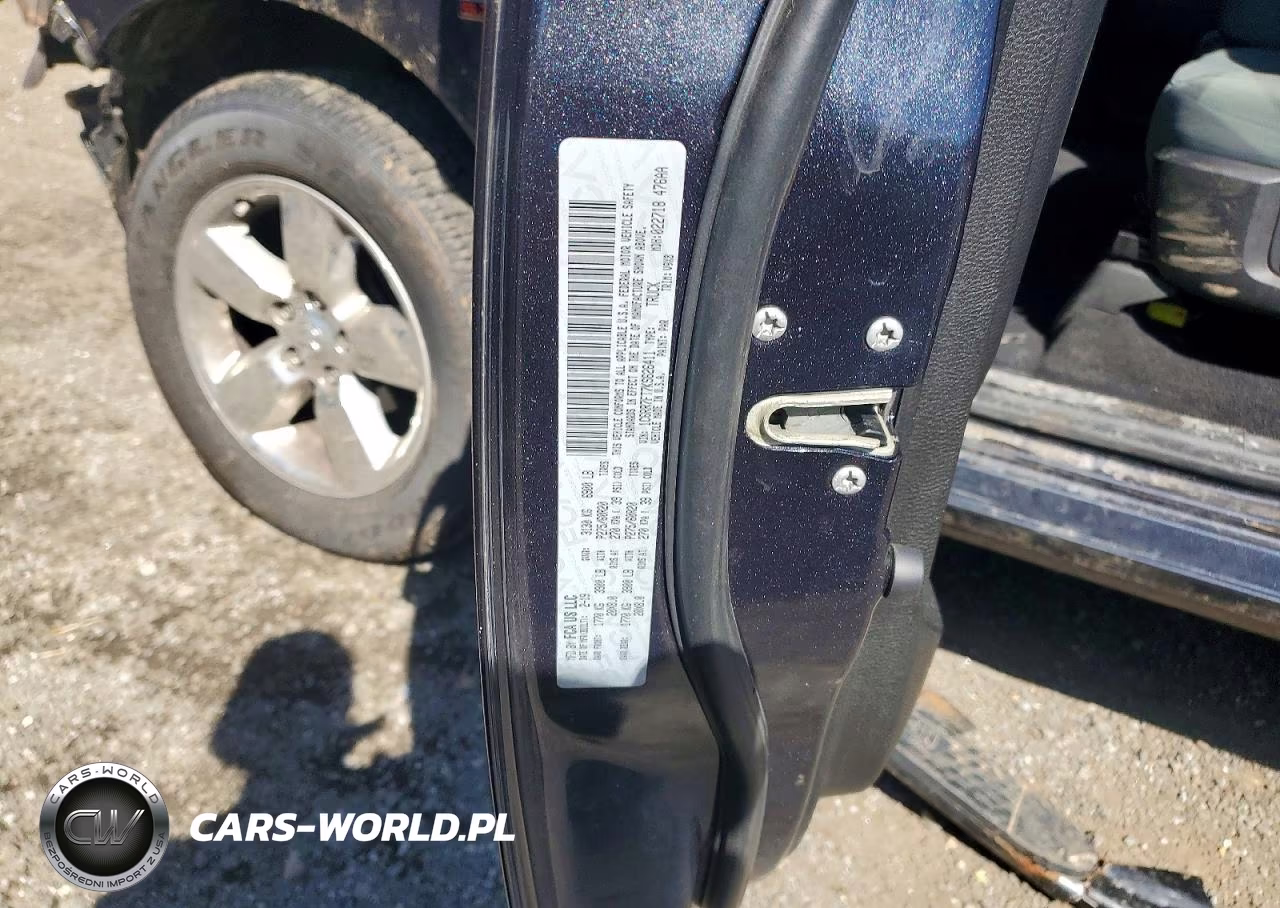 2019 Ram 1500 Classic Tradesman VIN:1C6RR7FT7KS626411 - 12