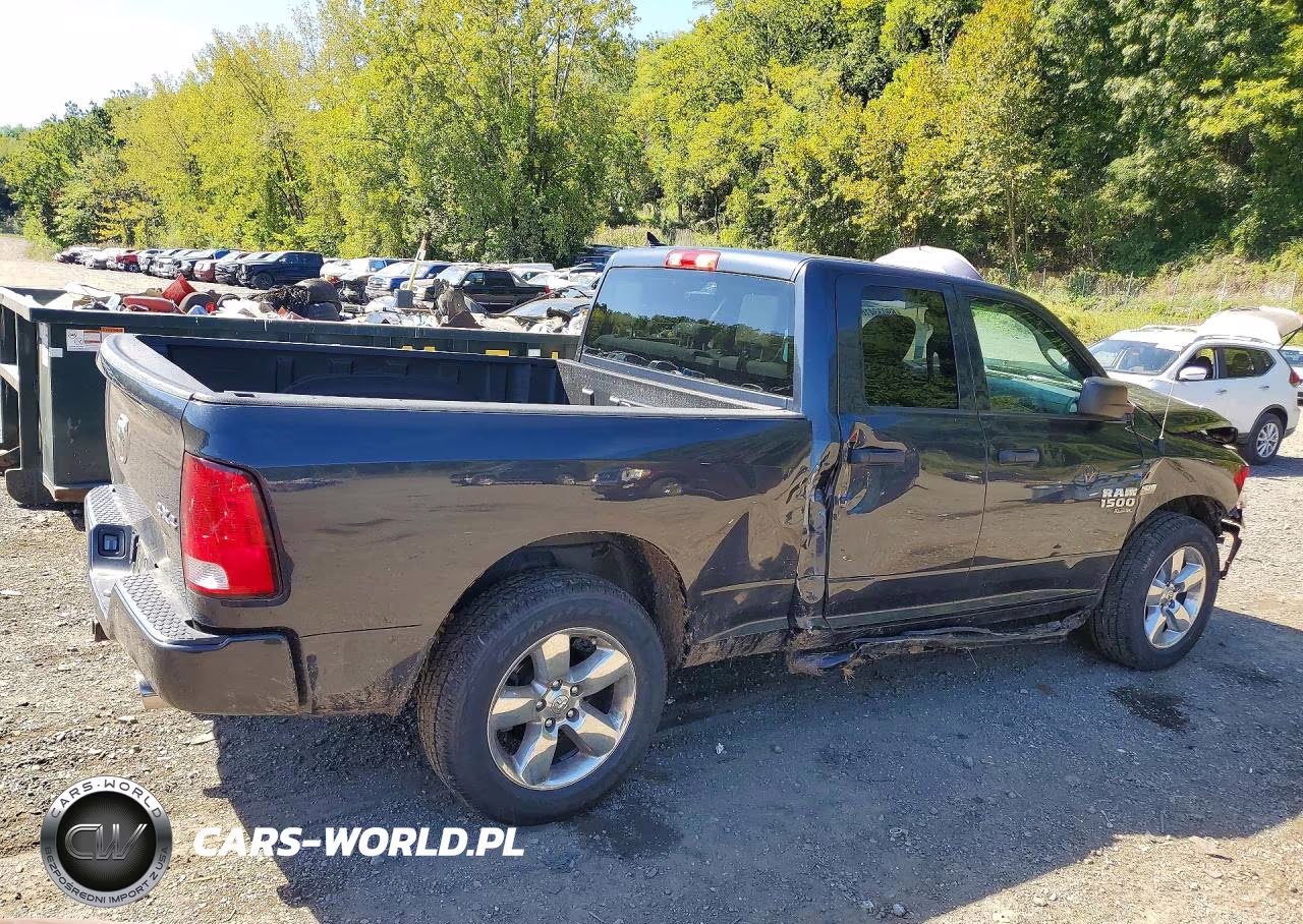 2019 Ram 1500 Classic Tradesman VIN:1C6RR7FT7KS626411 - 3