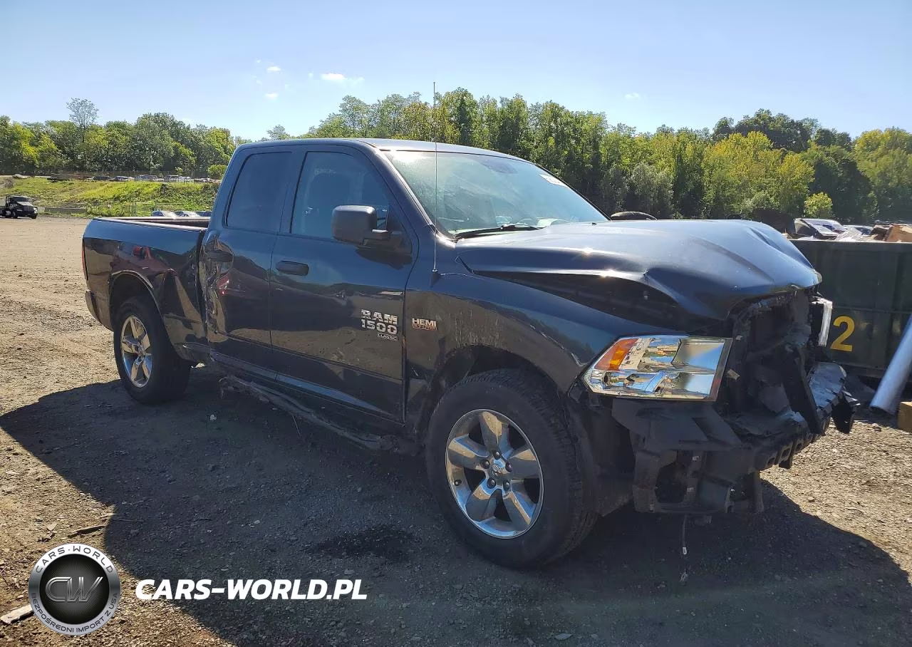 2019 Ram 1500 Classic Tradesman VIN:1C6RR7FT7KS626411 - 4