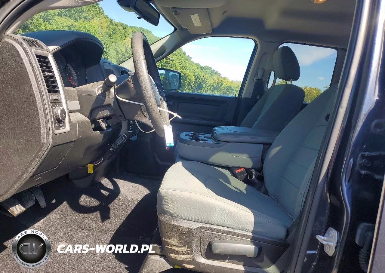 2019 Ram 1500 Classic Tradesman VIN:1C6RR7FT7KS626411 - 7