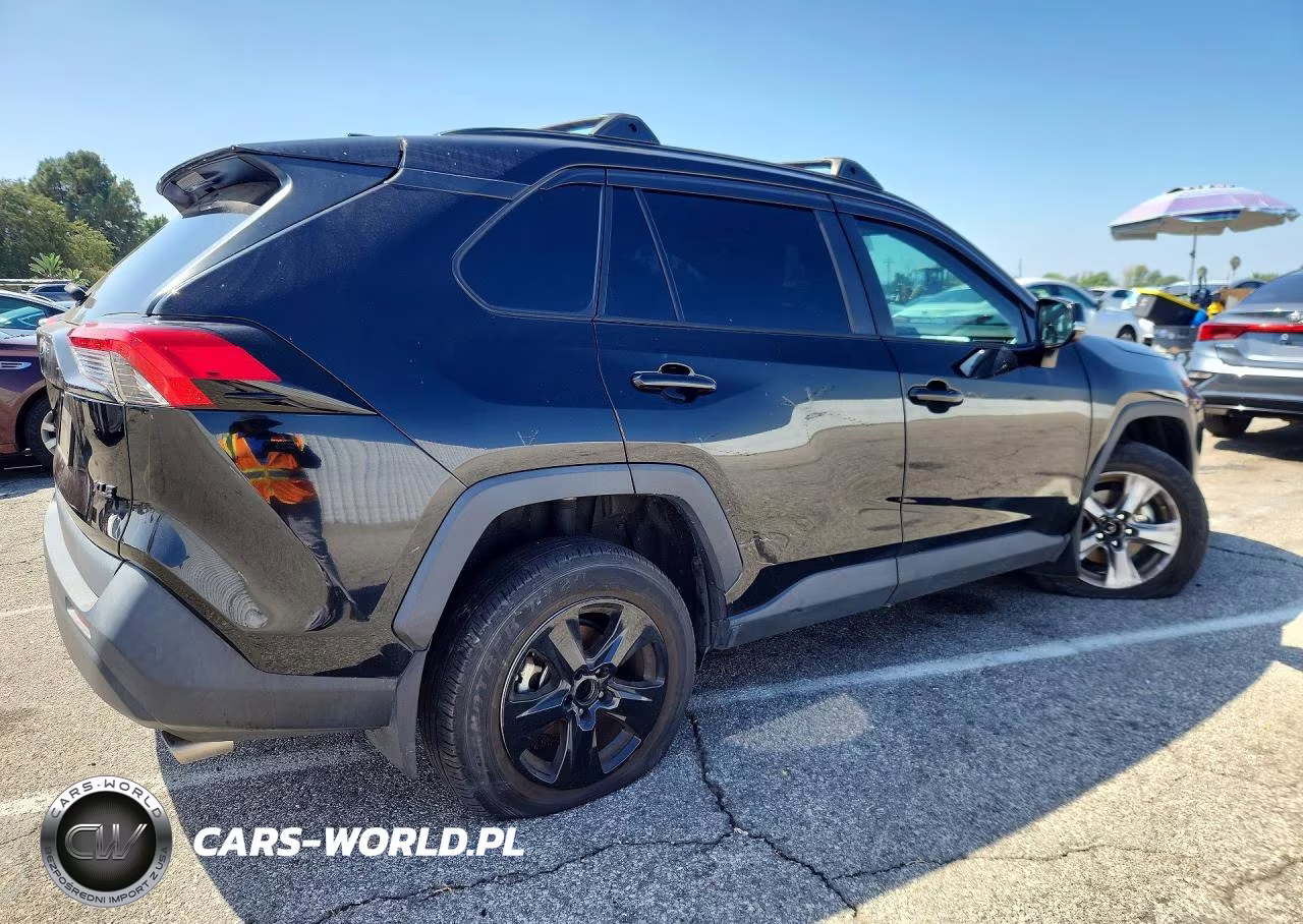 2024 Toyota Rav4 Xle VIN:2T3W1RFV2RC255340 - 3