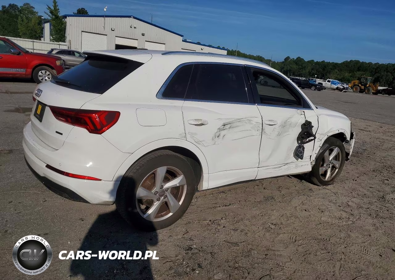 2020 Audi Q3 Premium Plus VIN:WA1BECF38L1046522 - 3