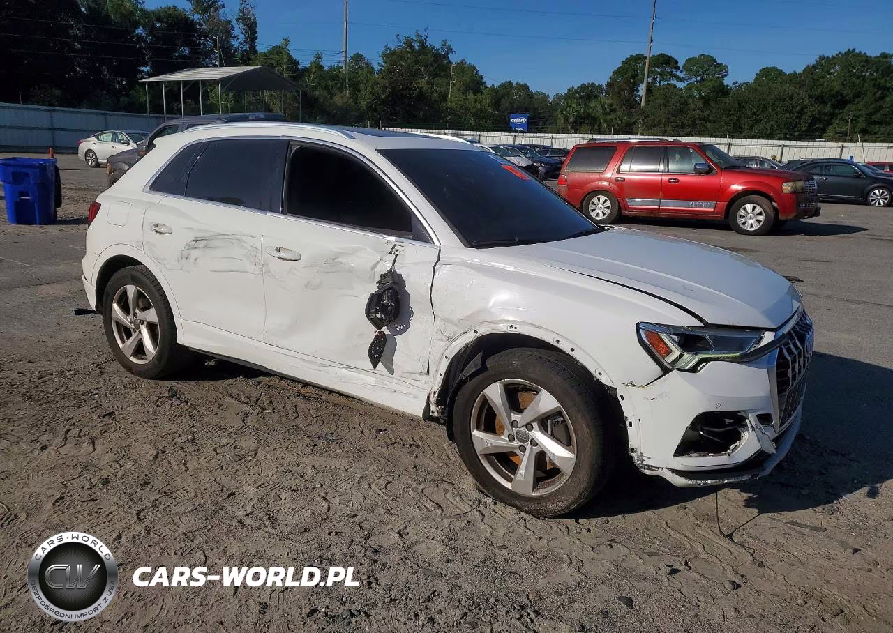 2020 Audi Q3 Premium Plus VIN:WA1BECF38L1046522 - 4