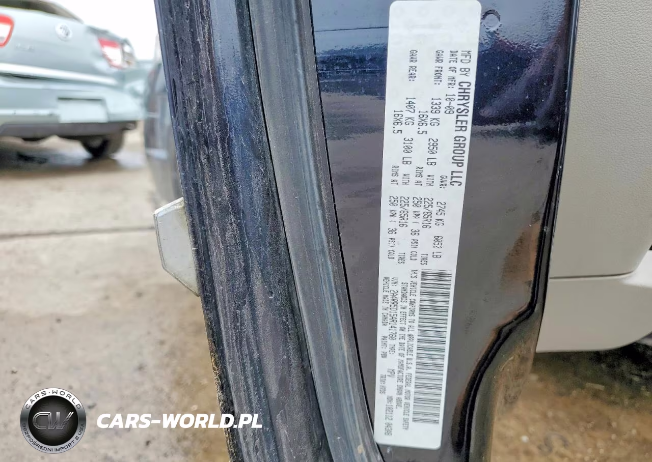 2010 Chrysler Town & Country Touring VIN:2A4RR5D15AR141760 - 13