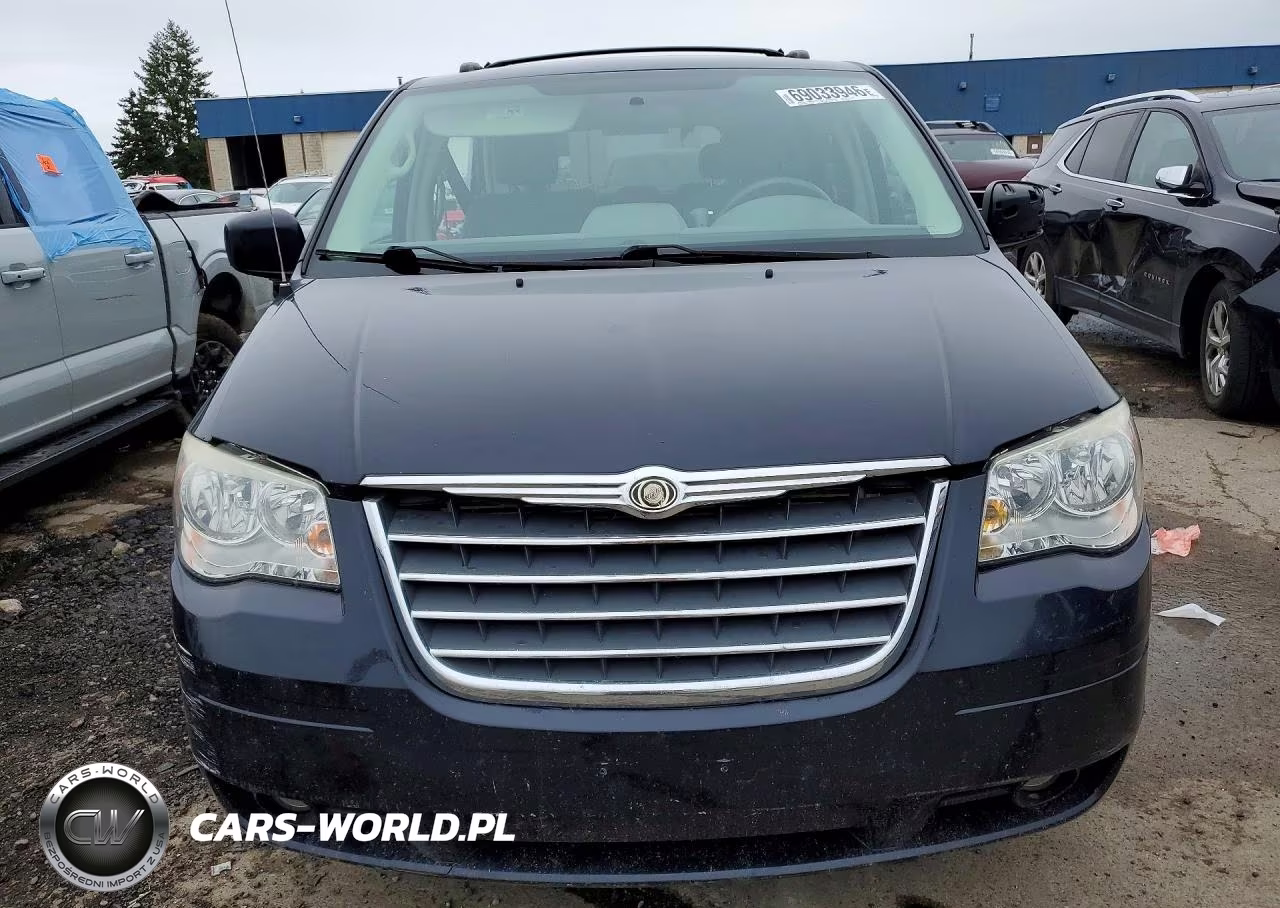 2010 Chrysler Town & Country Touring VIN:2A4RR5D15AR141760 - 5