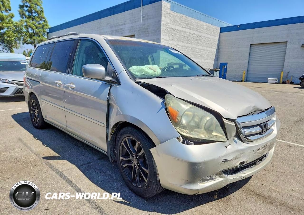 2005 Honda Odyssey Touring VIN:5FNRL38835B043198 - 4