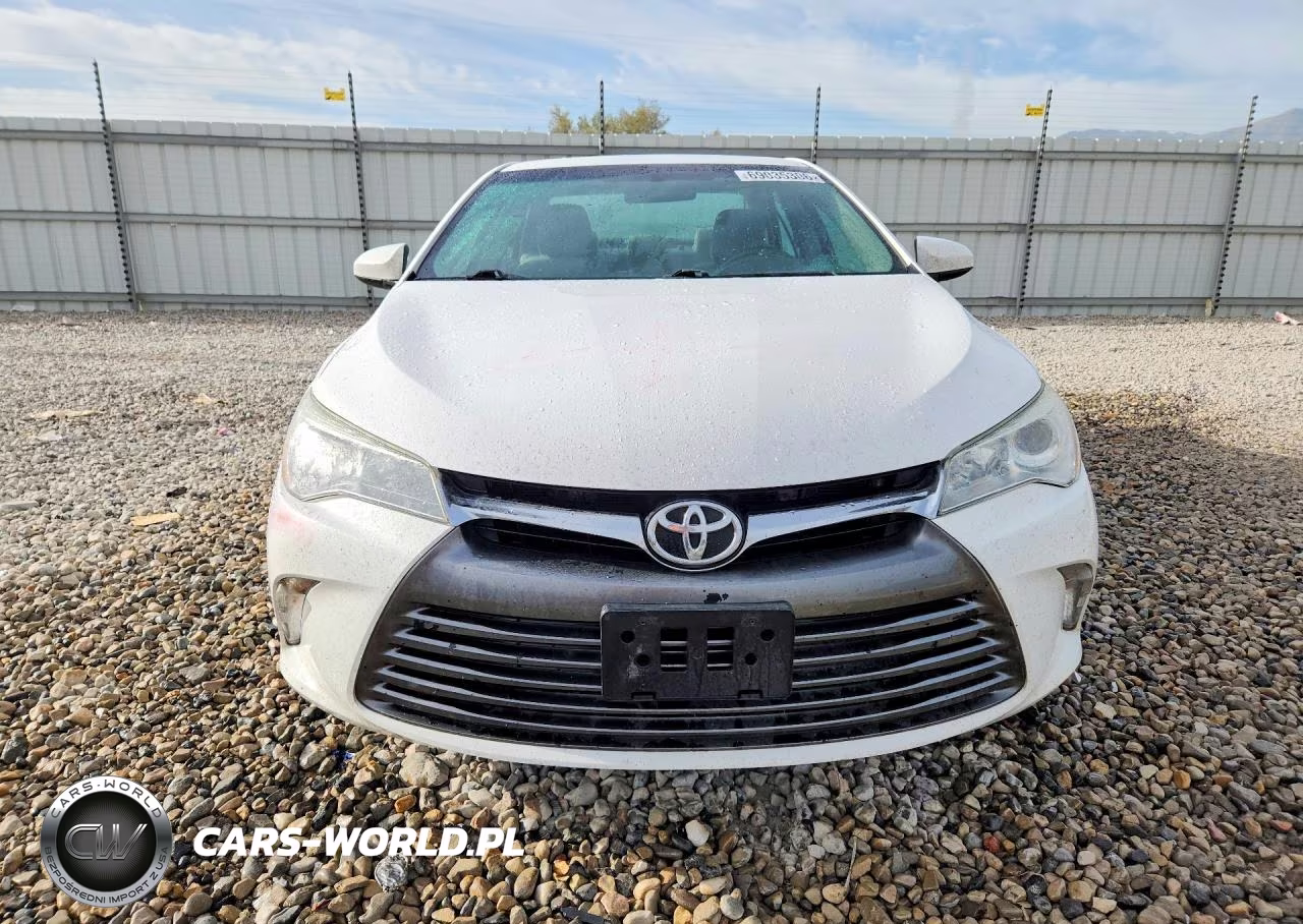 2016 Toyota Camry Le VIN:4T4BF1FK5GR557304 - 5