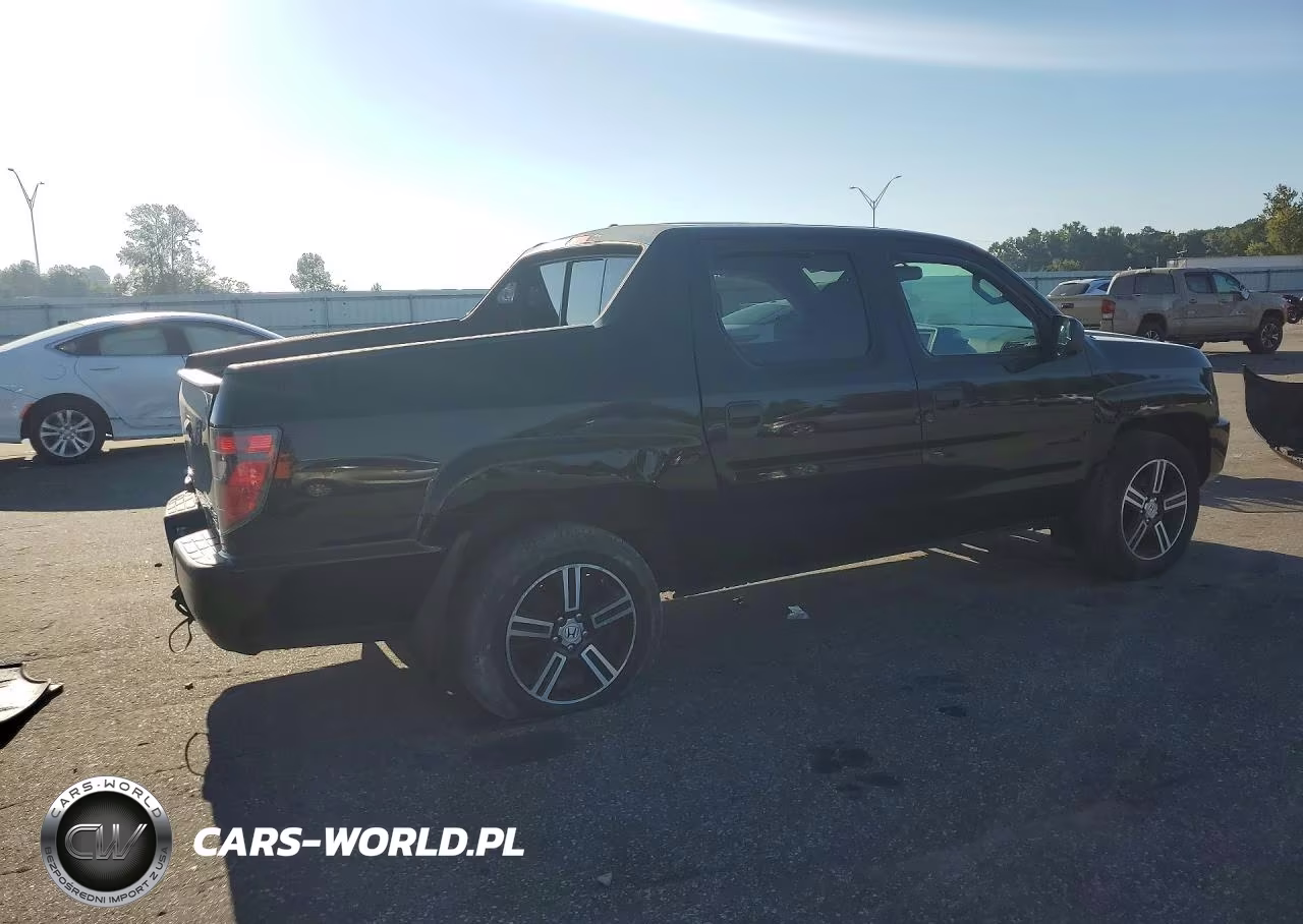 2013 Honda Ridgeline Sport VIN:5FPYK1F73DB005361 - 3