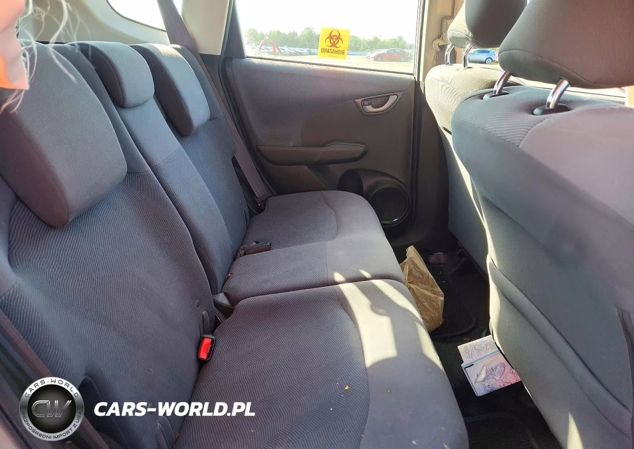 2012 Honda Fit VIN:JHMGE8H38CS008948 - 10