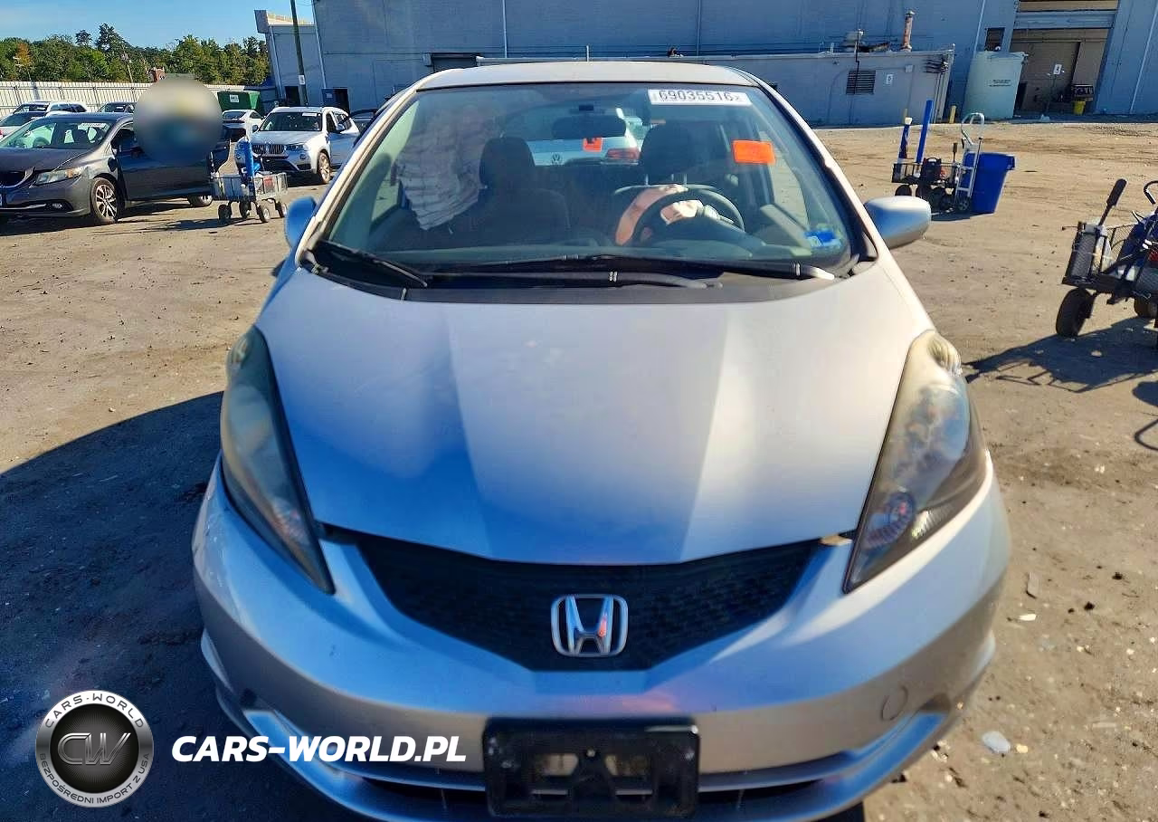2012 Honda Fit VIN:JHMGE8H38CS008948 - 5