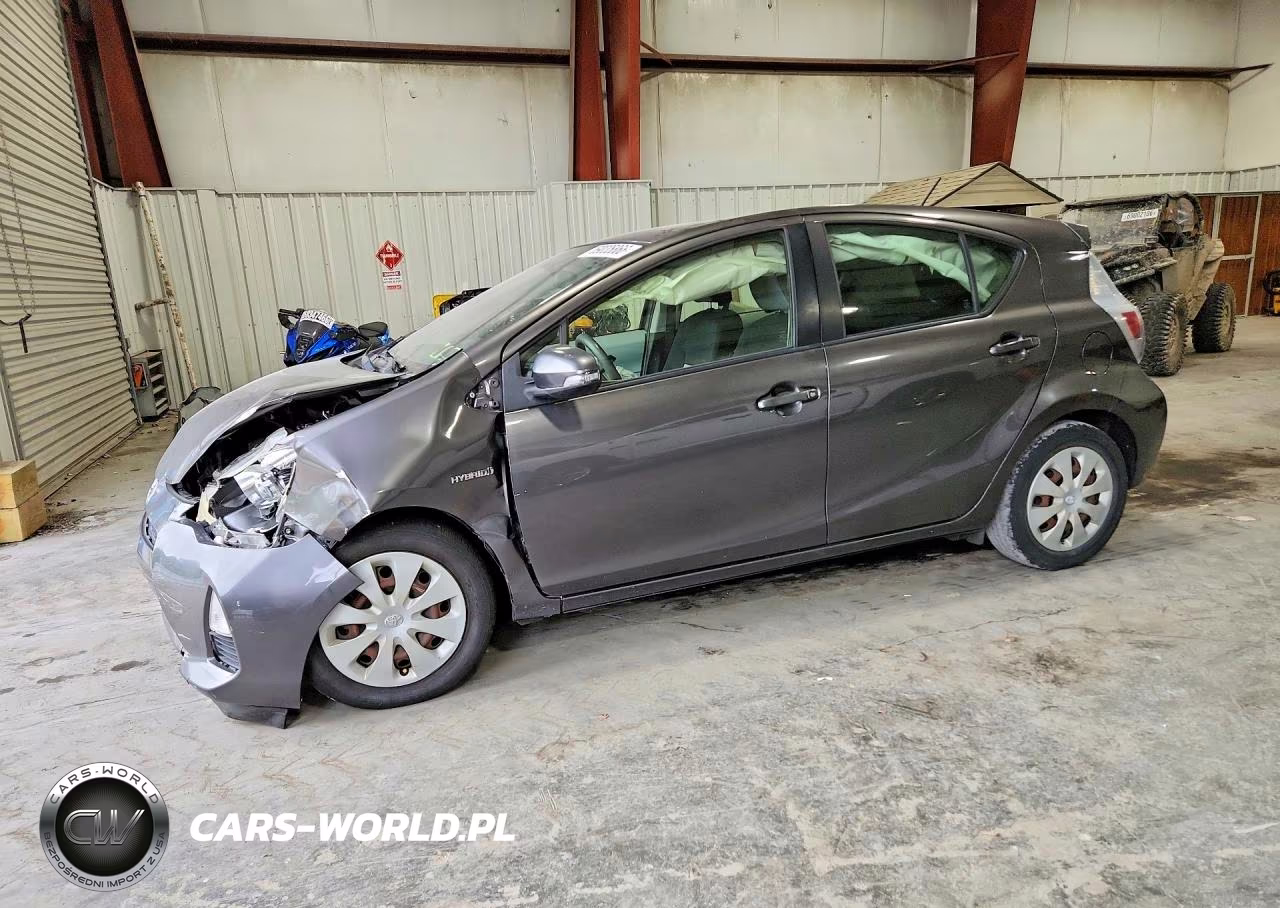 2013 Toyota Prius C Two