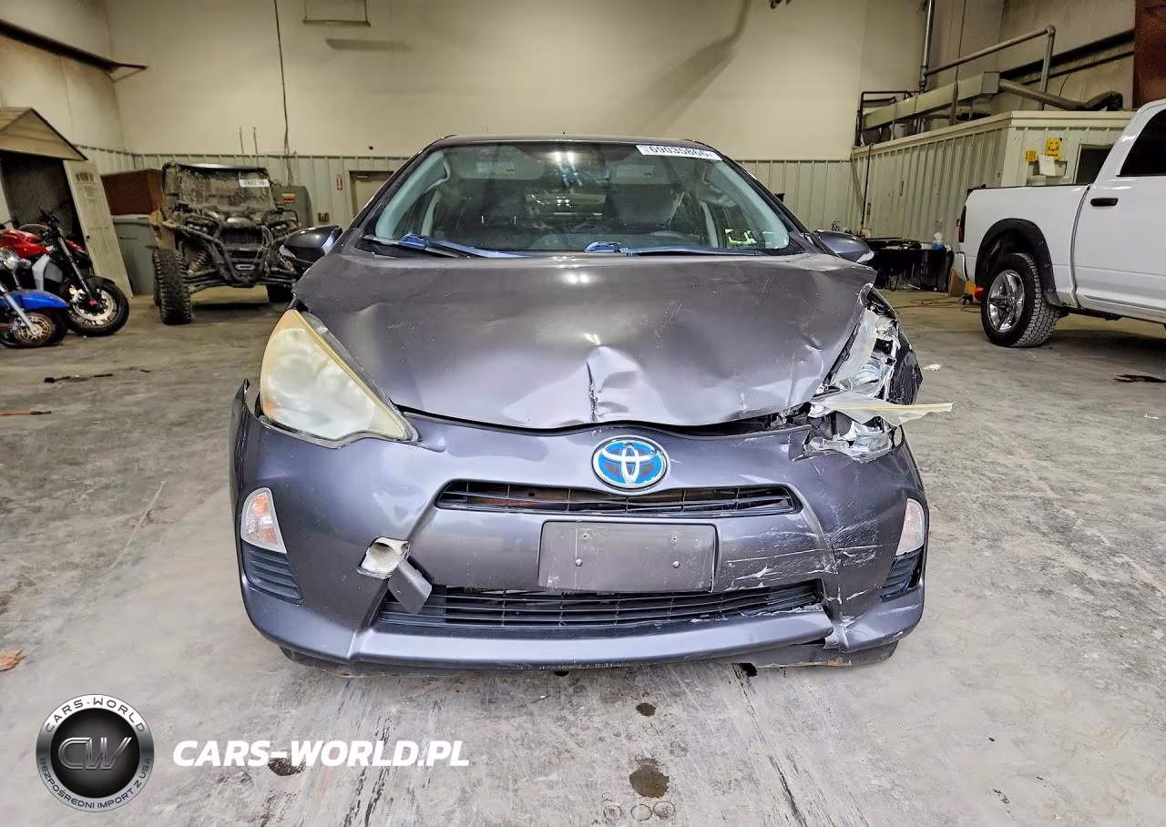 2013 Toyota Prius C Two VIN:JTDKDTB39D1541828 - 5