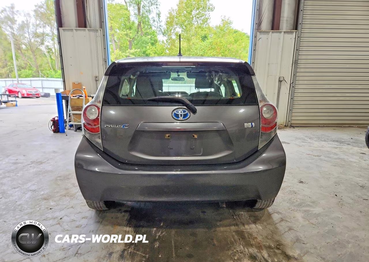 2013 Toyota Prius C Two VIN:JTDKDTB39D1541828 - 6