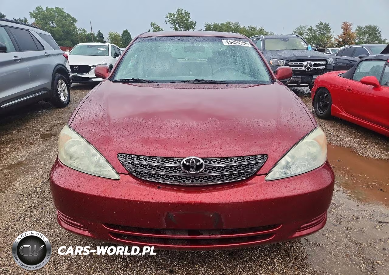 2003 Toyota Camry Le VIN:4T1BE30K13U242964 - 5