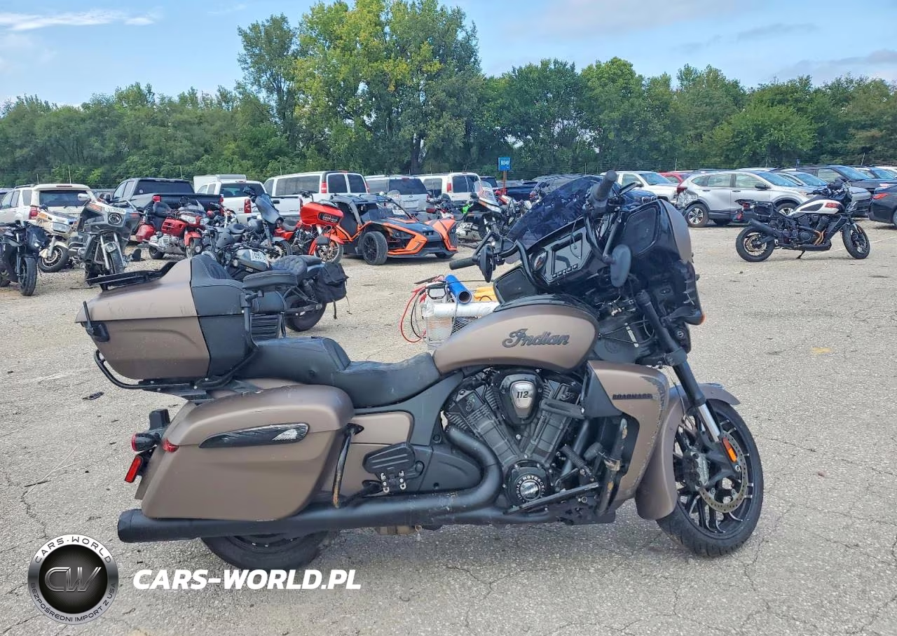 2025 Indian Motorcycle Co. Roadmaster Powerplus Dark Horse – zdjęcie 1 z 8