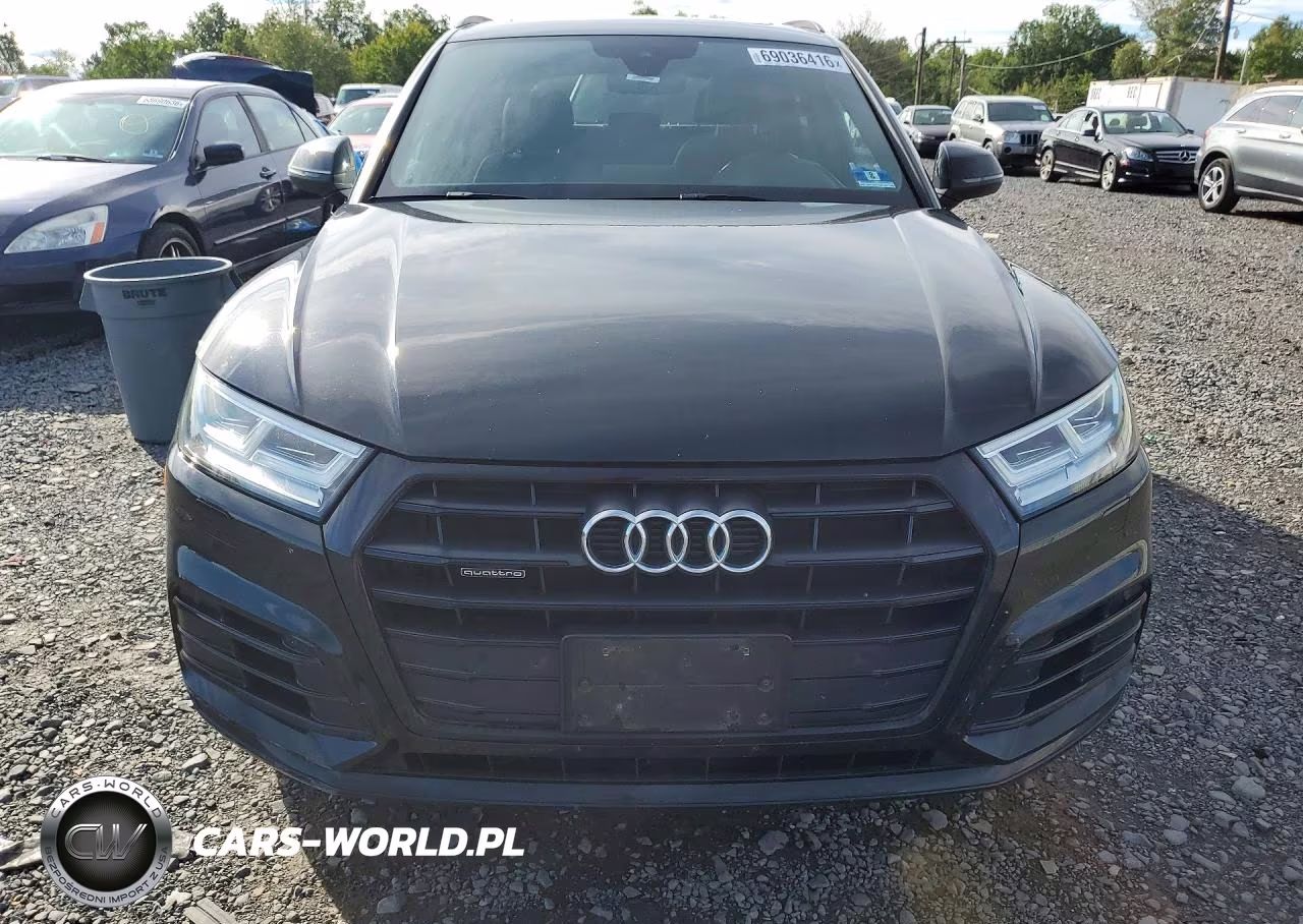 2020 Audi Q5 Titanium Premium Plus VIN:WA1ENAFY1L2094192 - 5