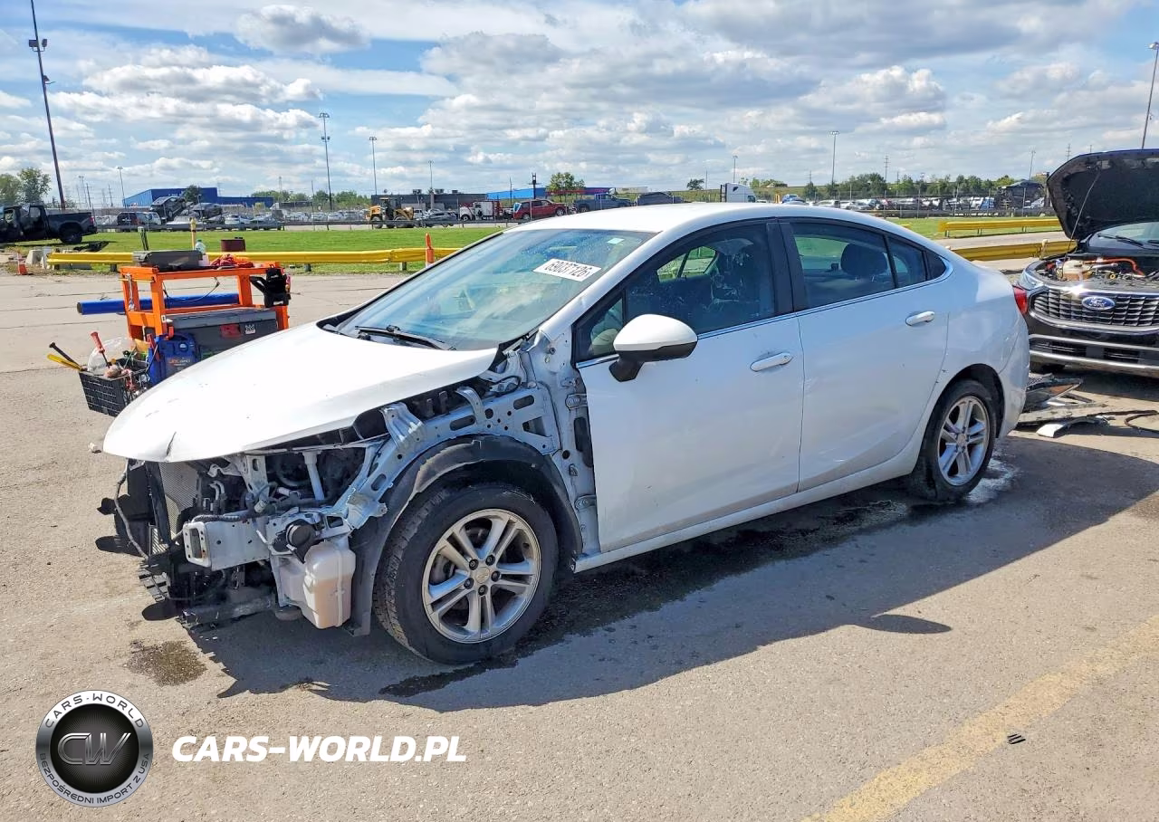 2018 Chevrolet Cruze Lt VIN:1G1BE5SM5J7191245 - 1