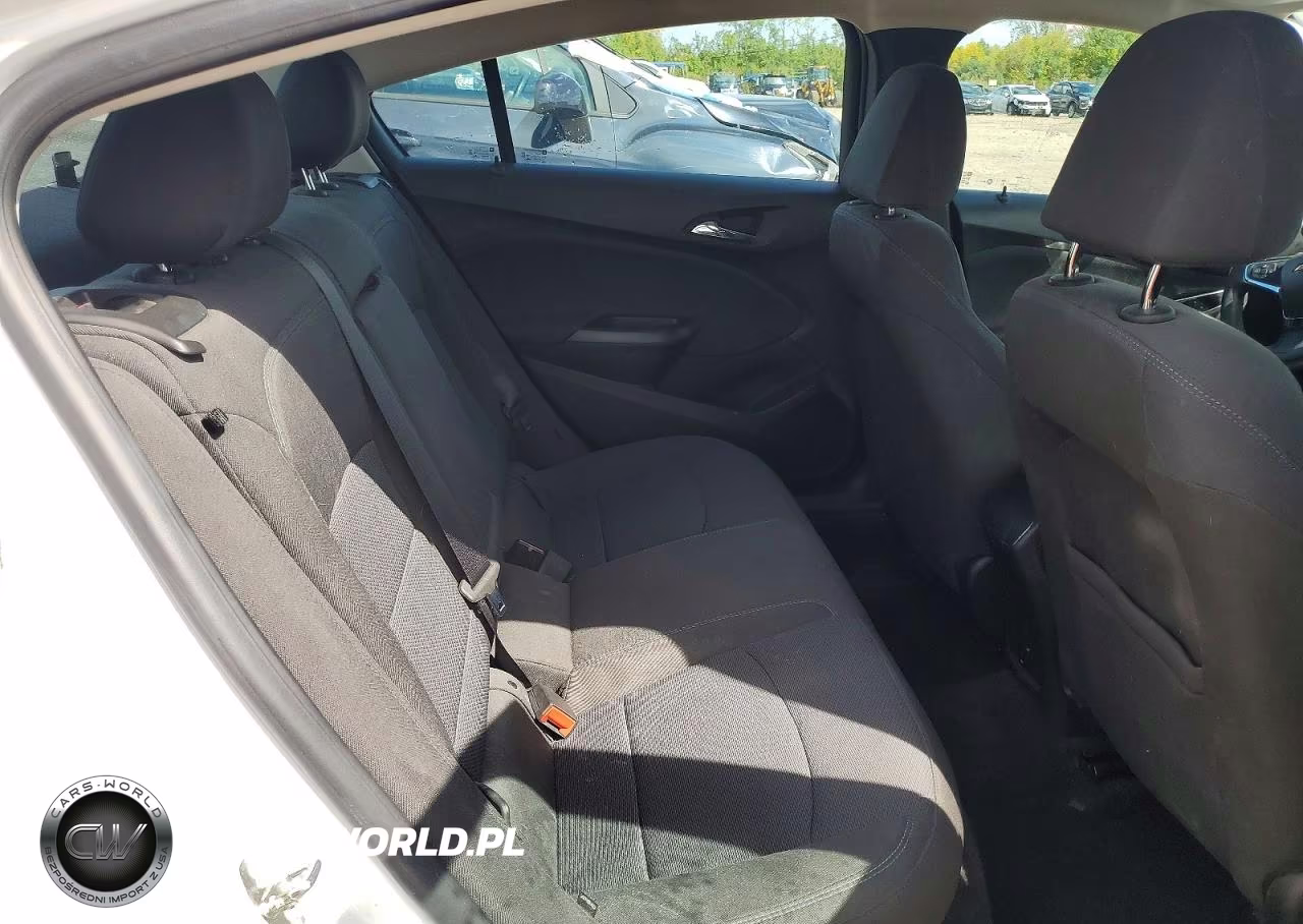 2018 Chevrolet Cruze Lt VIN:1G1BE5SM5J7191245 - 10