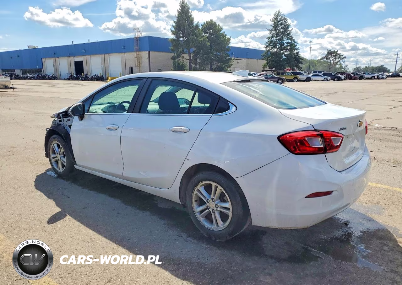 2018 Chevrolet Cruze Lt VIN:1G1BE5SM5J7191245 - 2