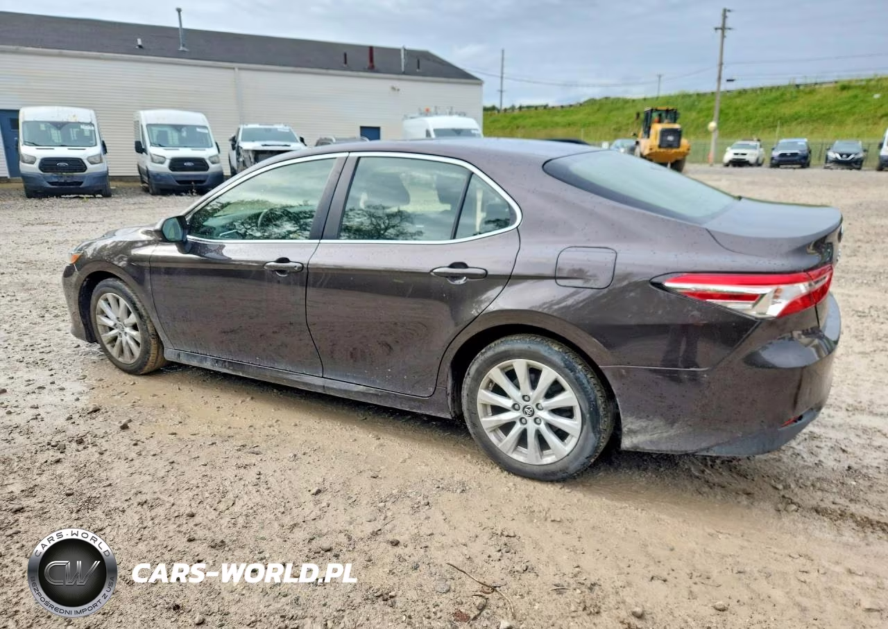 2018 Toyota Camry Le VIN:JTNB11HK1J3003812 - 2