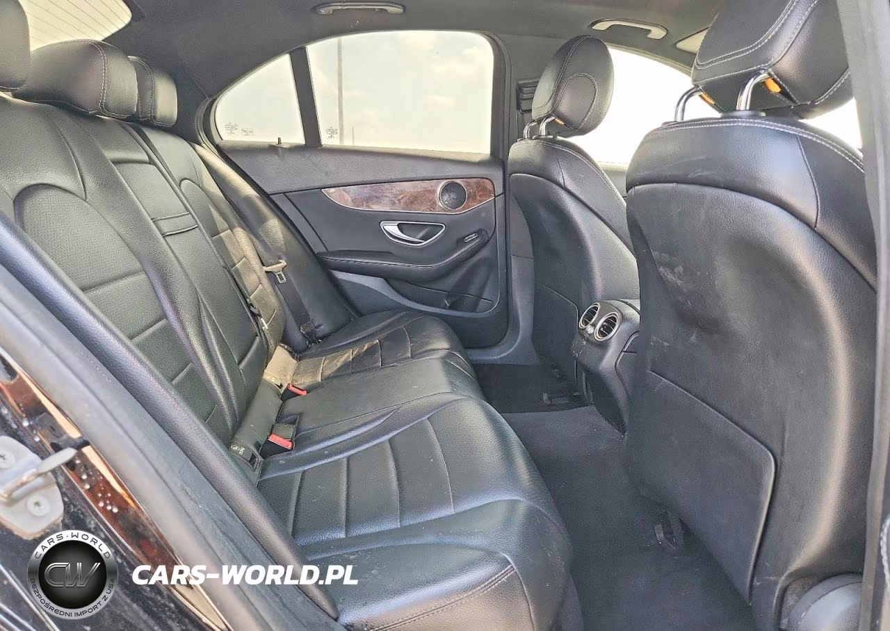 2018 Mercedes-Benz C 300 VIN:55SWF4JB2JU249482 - 10