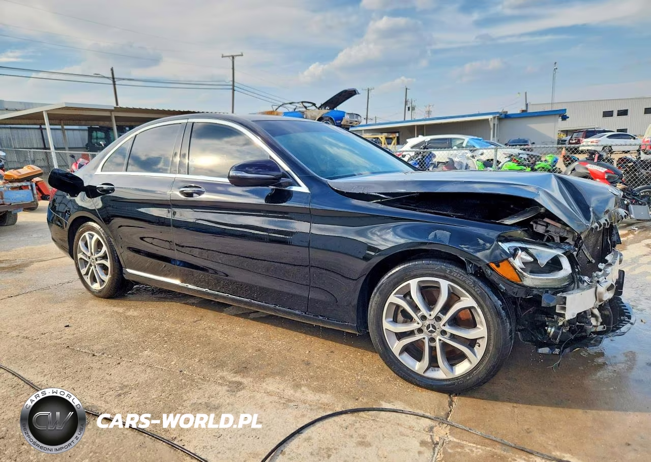 2018 Mercedes-Benz C 300 VIN:55SWF4JB2JU249482 - 4
