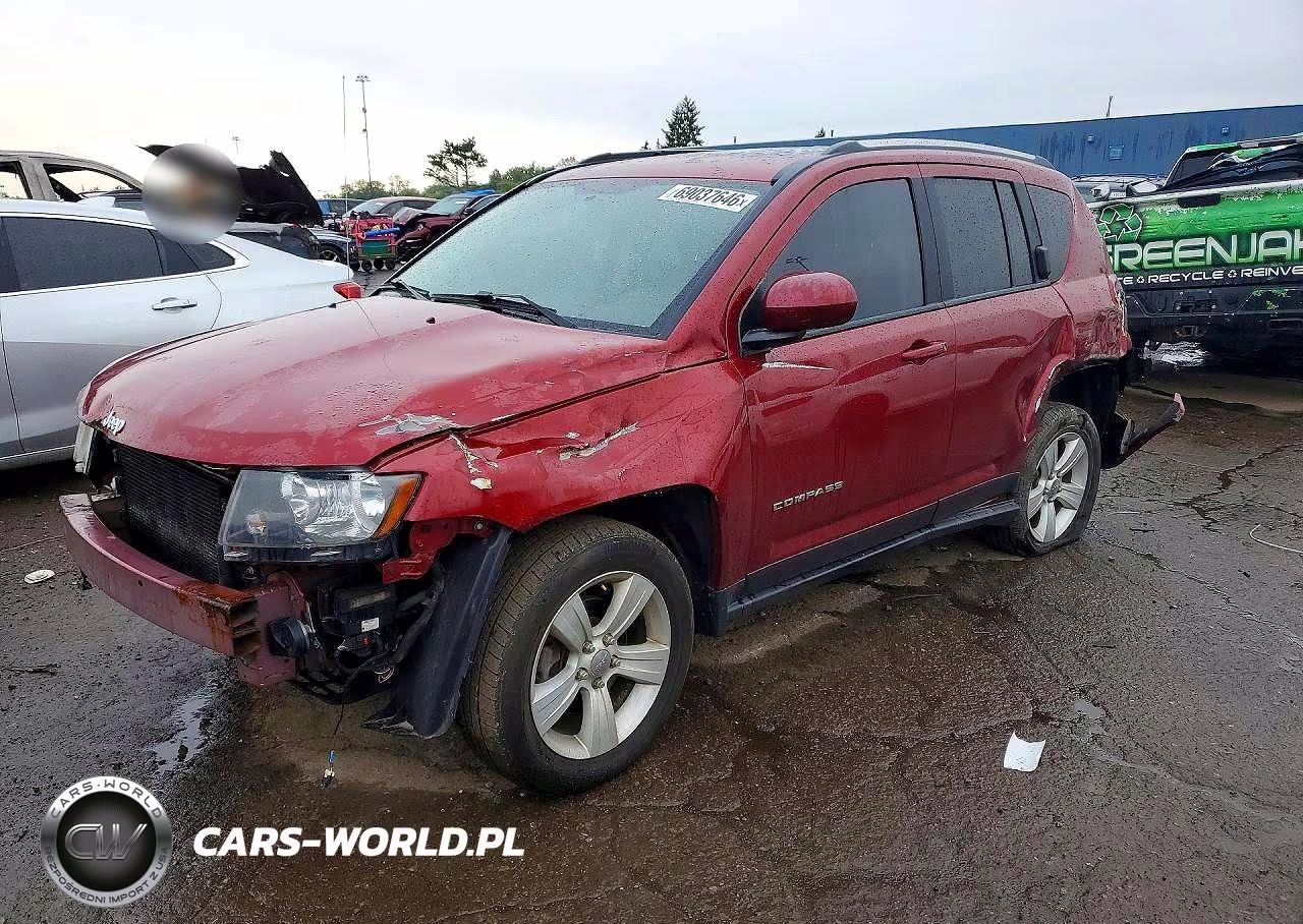 2015 Jeep Compass Latitude VIN:1C4NJCEA2FD111124 - 1