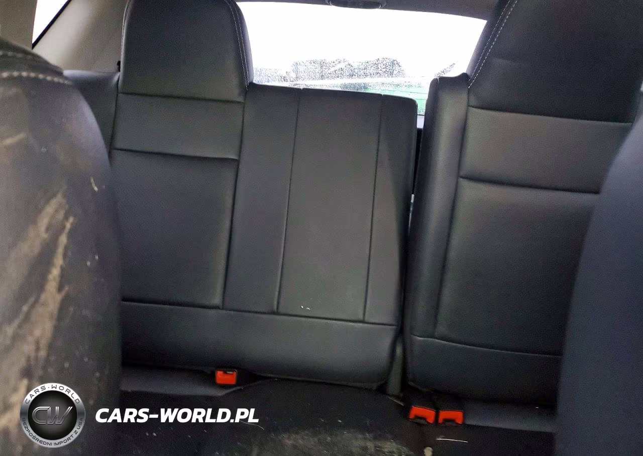 2015 Jeep Compass Latitude VIN:1C4NJCEA2FD111124 - 10