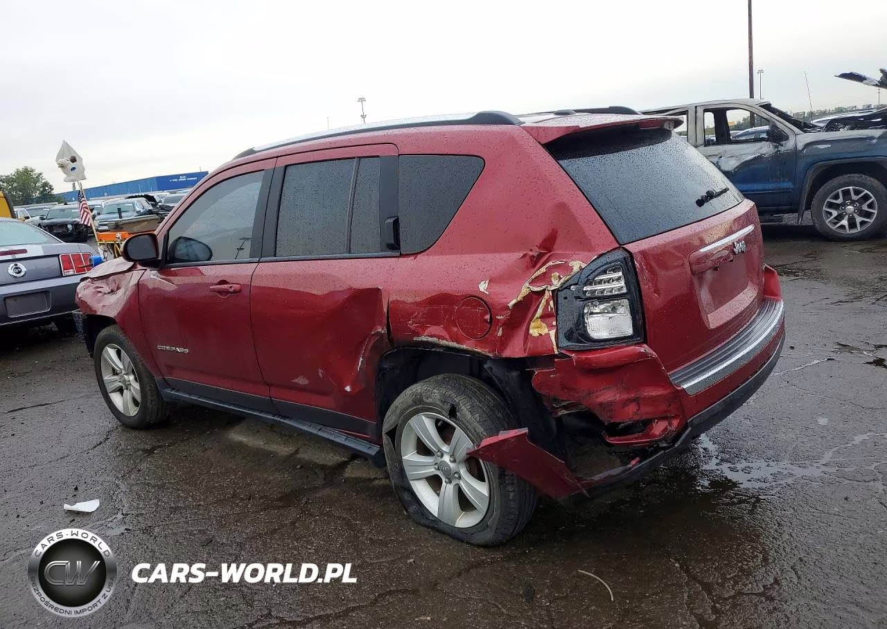 2015 Jeep Compass Latitude VIN:1C4NJCEA2FD111124 - 2