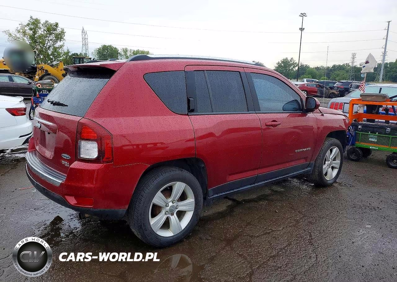 2015 Jeep Compass Latitude VIN:1C4NJCEA2FD111124 - 3