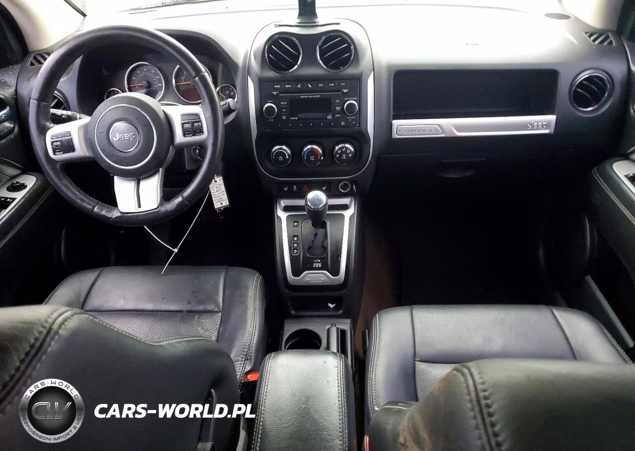 2015 Jeep Compass Latitude VIN:1C4NJCEA2FD111124 - 8