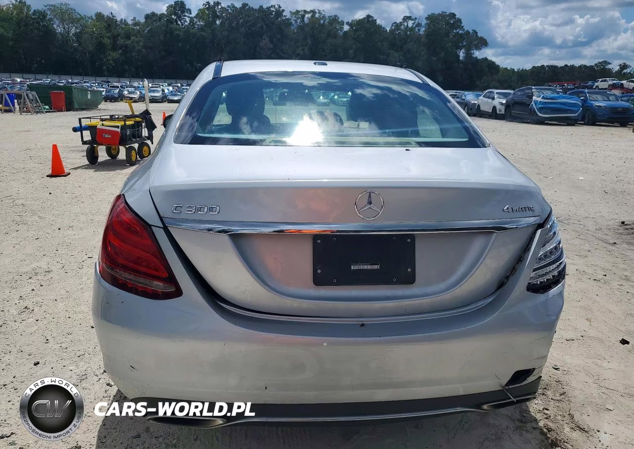 2015 Mercedes-Benz C 300 4Matic VIN:55SWF4KB5FU021224 - 6