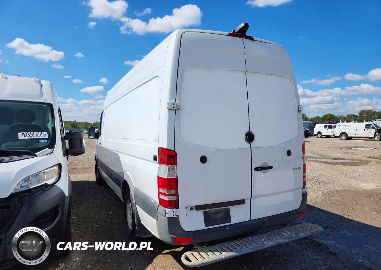 2016 Mercedes-Benz Sprinter 2500 Delivery Van VIN:WD3PE8DD9GP361069 - 2