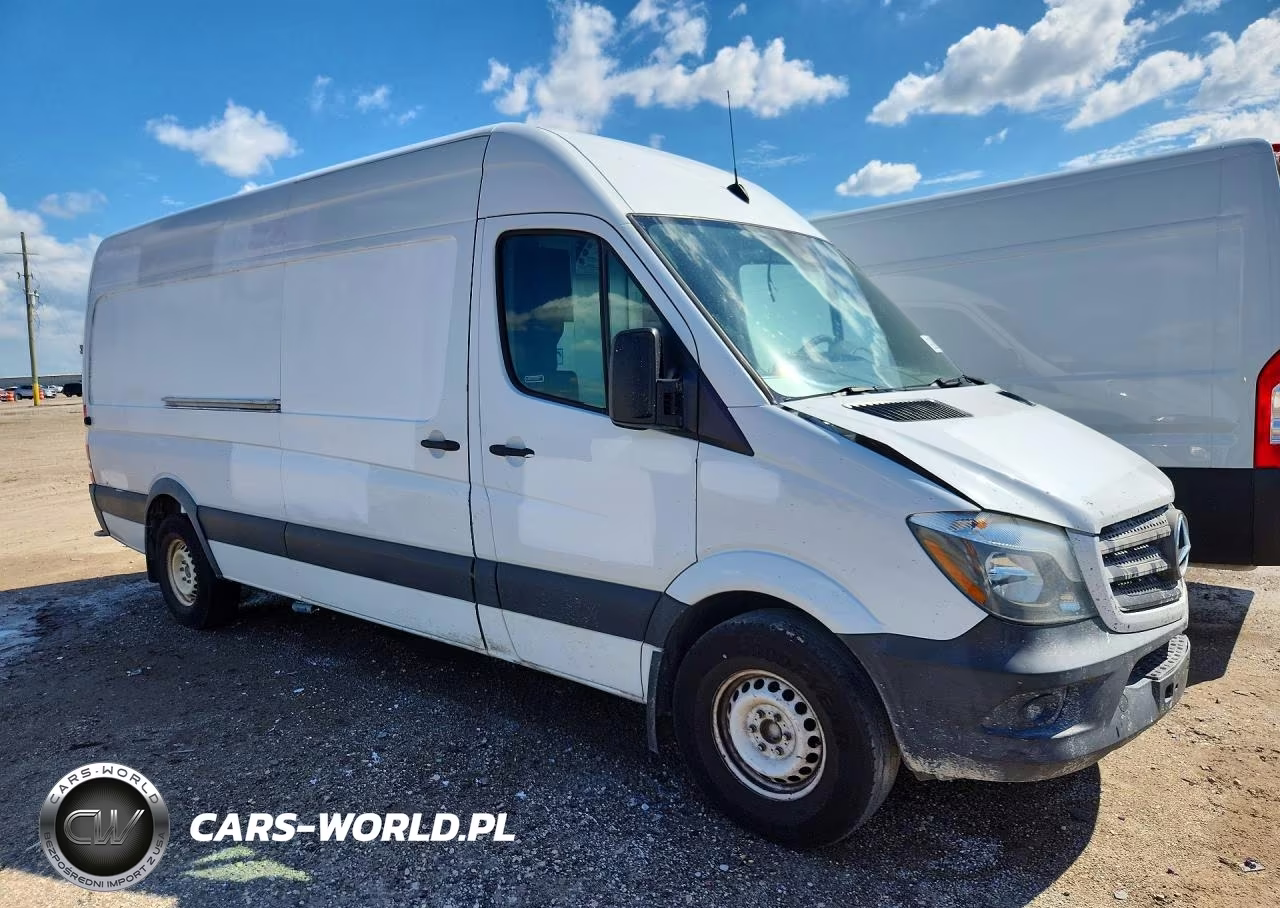 2016 Mercedes-Benz Sprinter 2500 Delivery Van VIN:WD3PE8DD9GP361069 - 4