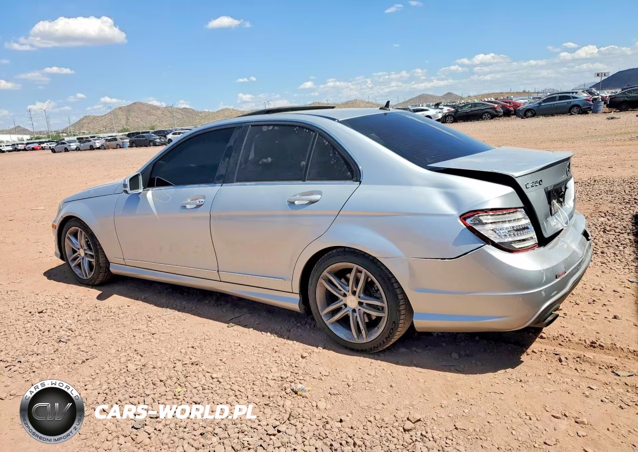 2014 Mercedes-Benz C 250 VIN:WDDGF4HB1EG159382 - 2