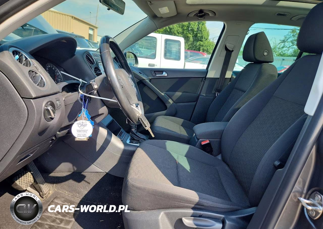2013 Volkswagen Tiguan S VIN:WVGAV3AX2DW624108 - 7