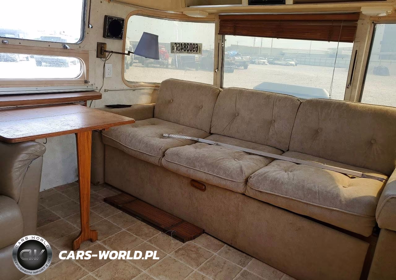 1987 Airstream Excella Camper VIN:1STMEAS22HJ505326 - 5