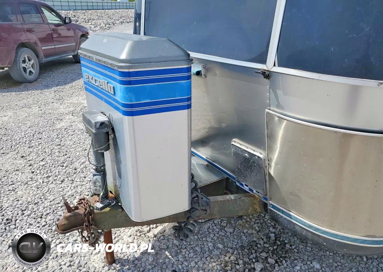 1987 Airstream Excella Camper VIN:1STMEAS22HJ505326 - 7