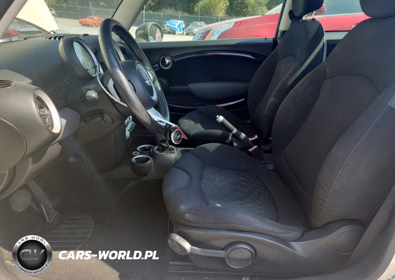 2008 Mini Cooper VIN:WMWMF33598TT60500 - 7