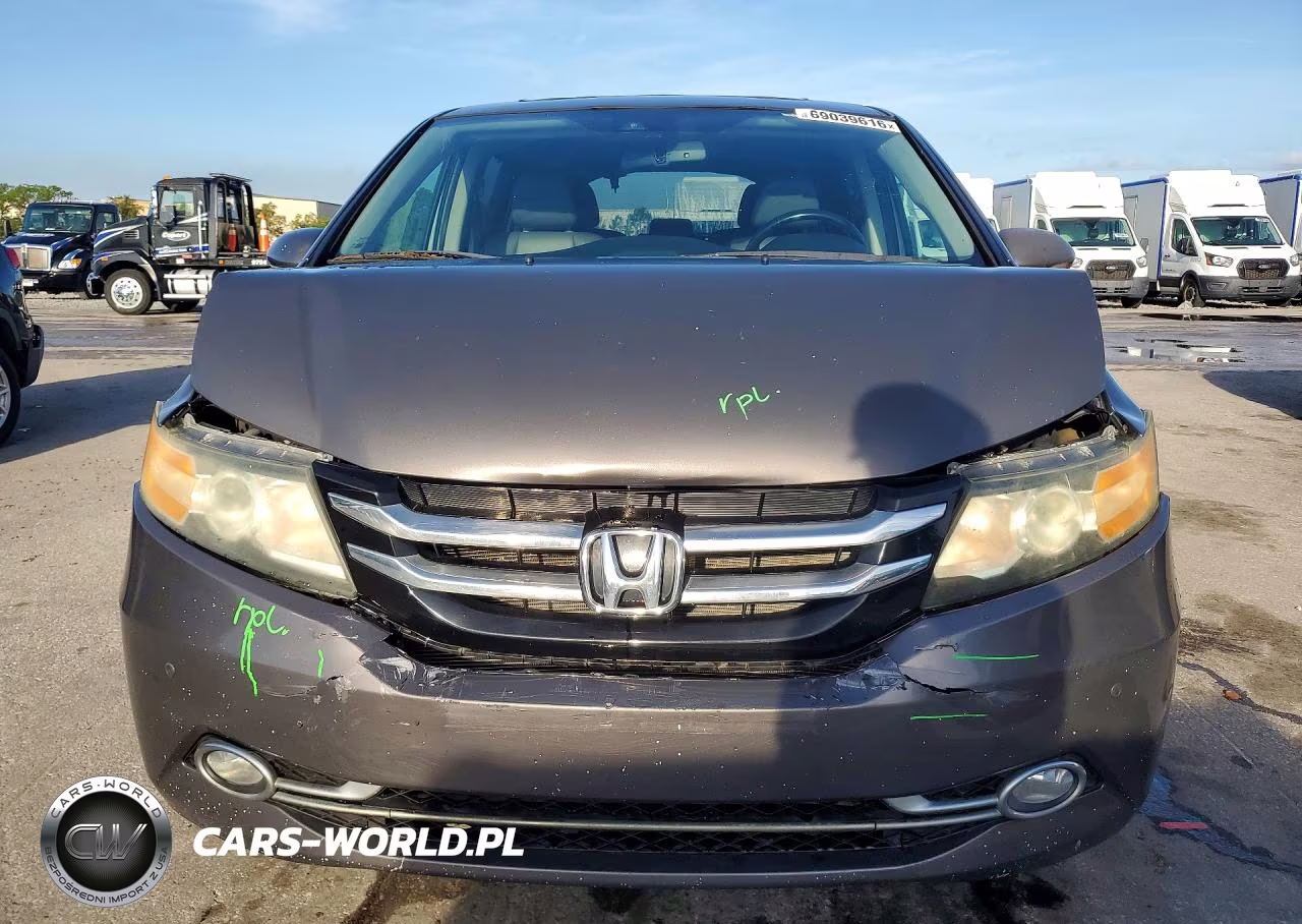2014 Honda Odyssey Touring VIN:5FNRL5H90EB078155 - 5