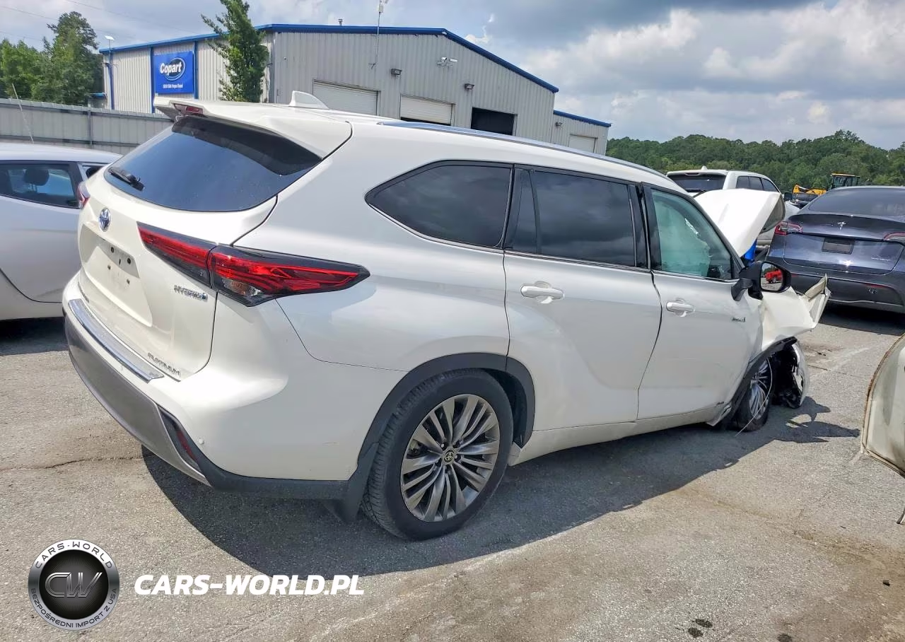 2021 Toyota Highlander Hybrid Platinum VIN:5TDEBRCH3MS015746 - 3